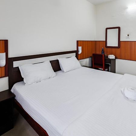 Paulson Park Hotel Kochi Exteriör bild
